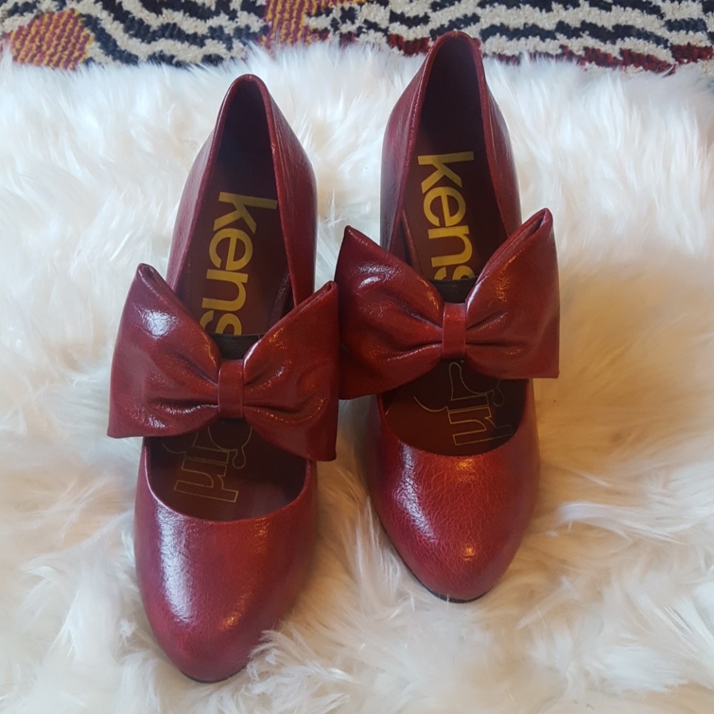 Kensie red leather bow heels! Size 7